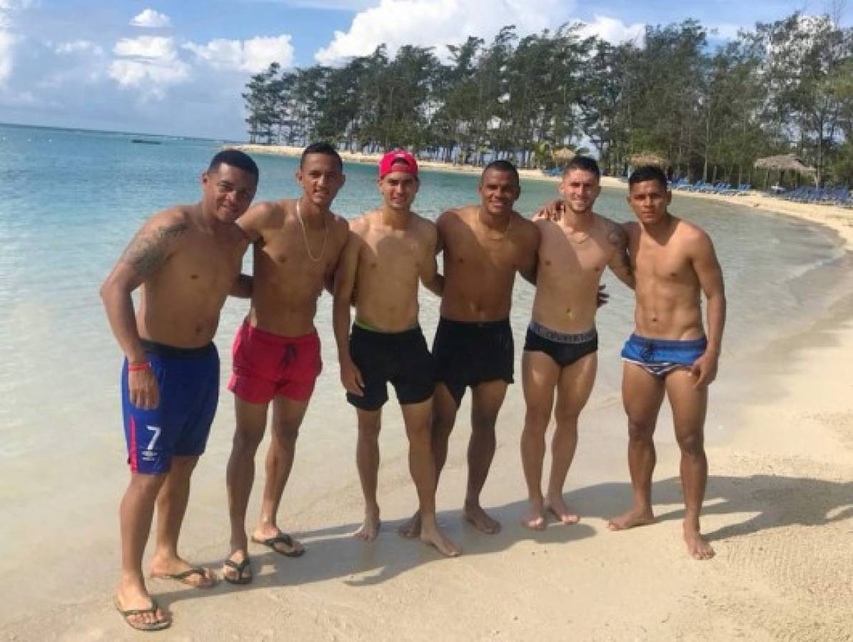 ¡Buen relax! Así disfrutaron de Roatán los jugadores del Olimpia