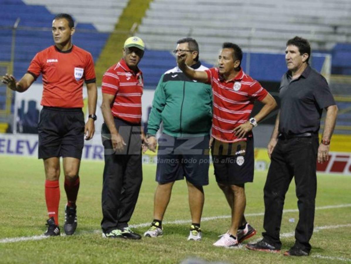 EN FOTOS: La chilena de Mario, la inexplicable expulsión de Pineda y el golazo de Jhow