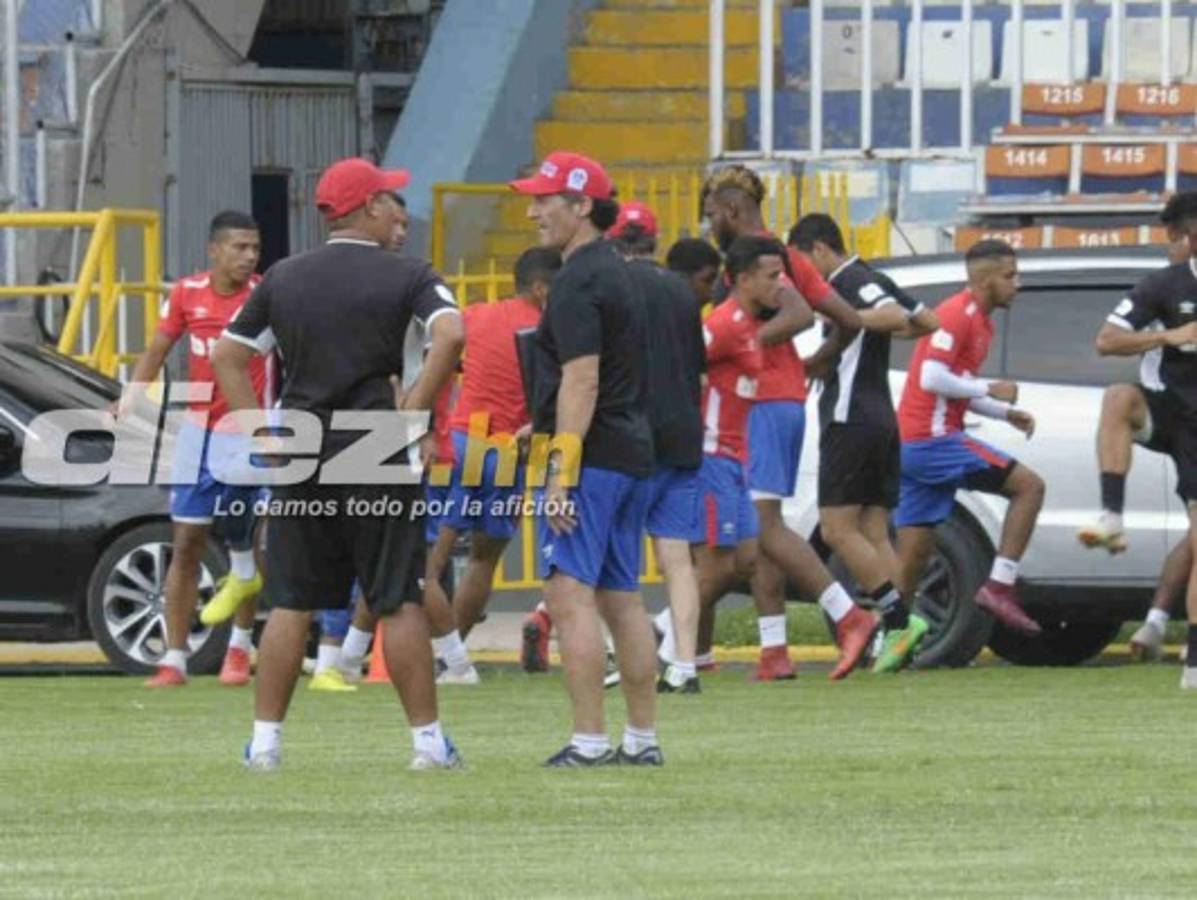 FOTOS: El método de trabajo de Pedro Troglio en su primer entreno con el Olimpia
