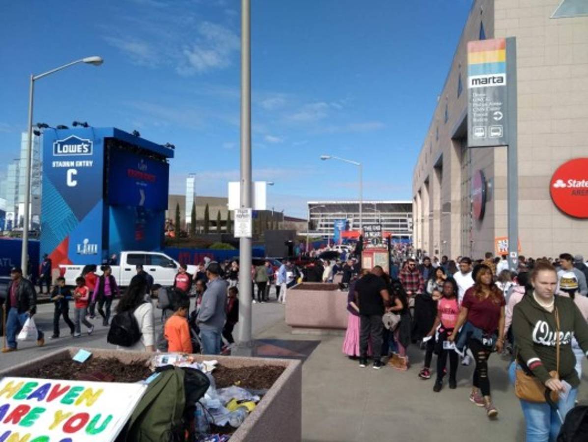 Ambientazo: Las hermosas porristas, grandes cantidades de aguacate y el equipo que eligió Trump para el Super Bowl