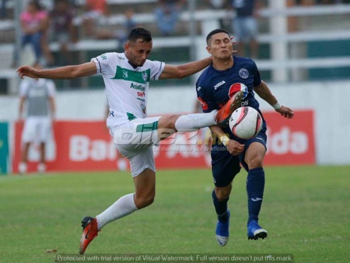 NO SE VIO: Fulminados por el calor, polémica, patadas y la bella del puerto