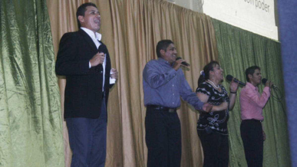 Carlos Oliva, futbolista y pastor evangélico