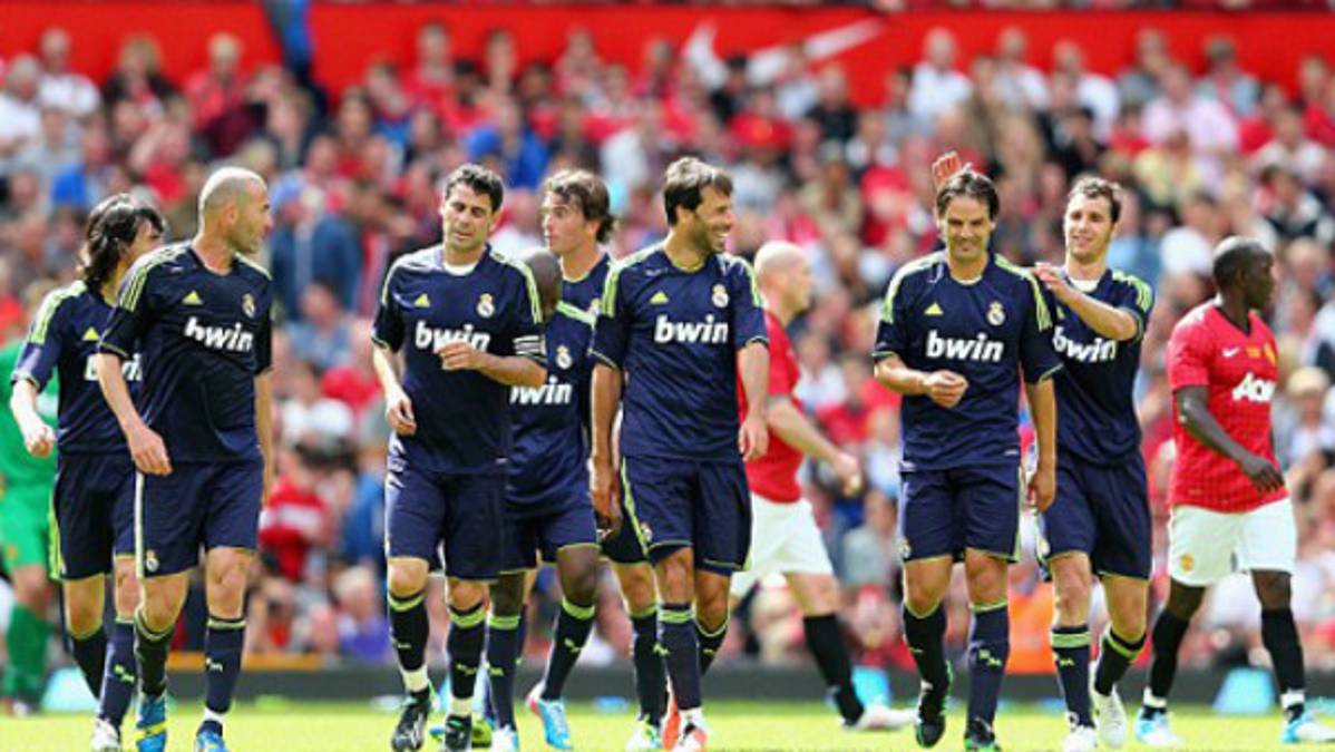 Real Madrid se impuso a Manchester United en veteranos