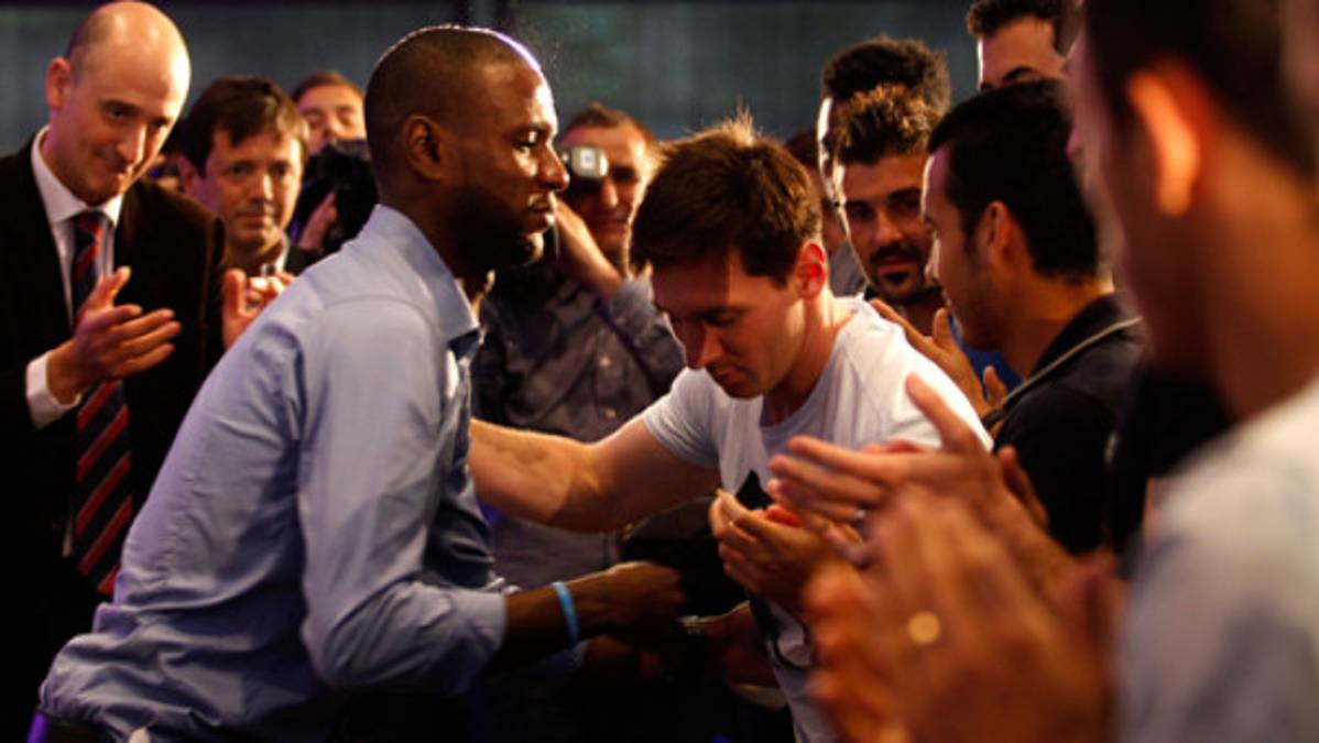 Jugadores del Barcelona se despiden de Abidal