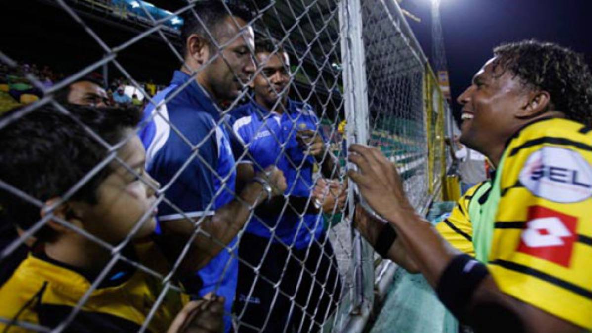 Jonathan Hansen tritura al Choloma