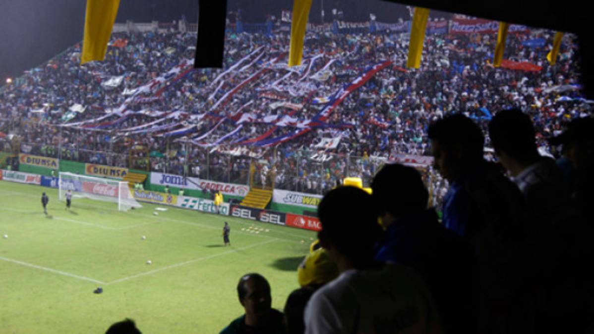 El ambiente de la final en el Morazán