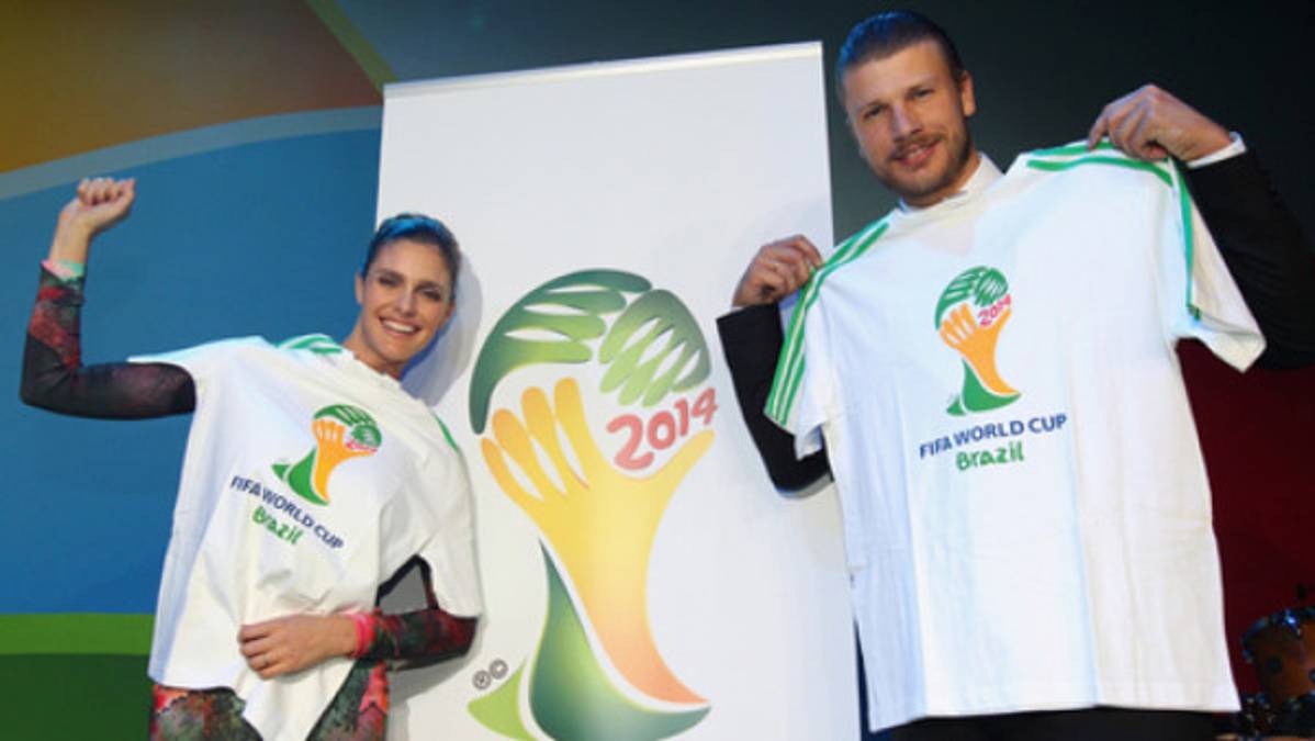 Fernanda Lima, la bella presentadora del sorteo del Mundial de Brasil