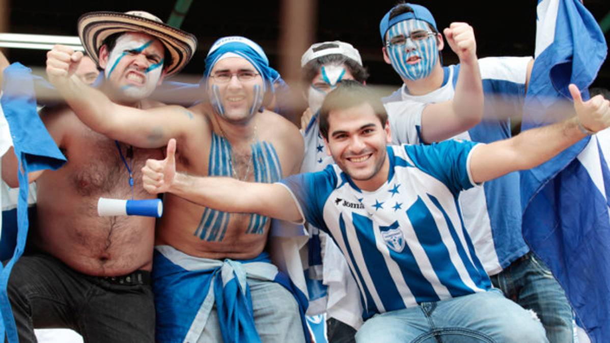 ¡La afición hondureña llenó el estadio Olímpico!