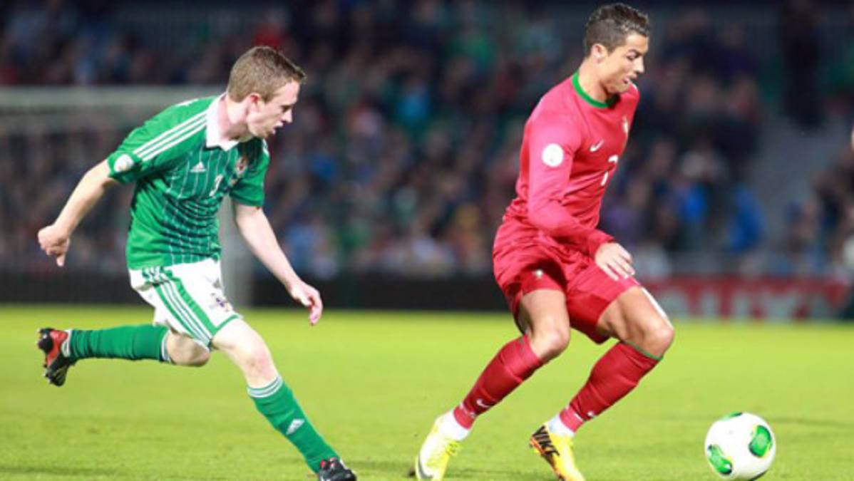 Triplete de Cristiano Ronaldo da triunfo a Portugal sobre Irlanda