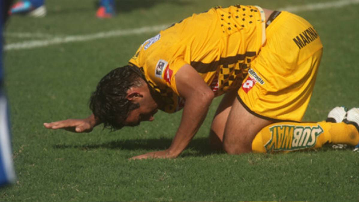 Victoria remontó y paralizó al Real España