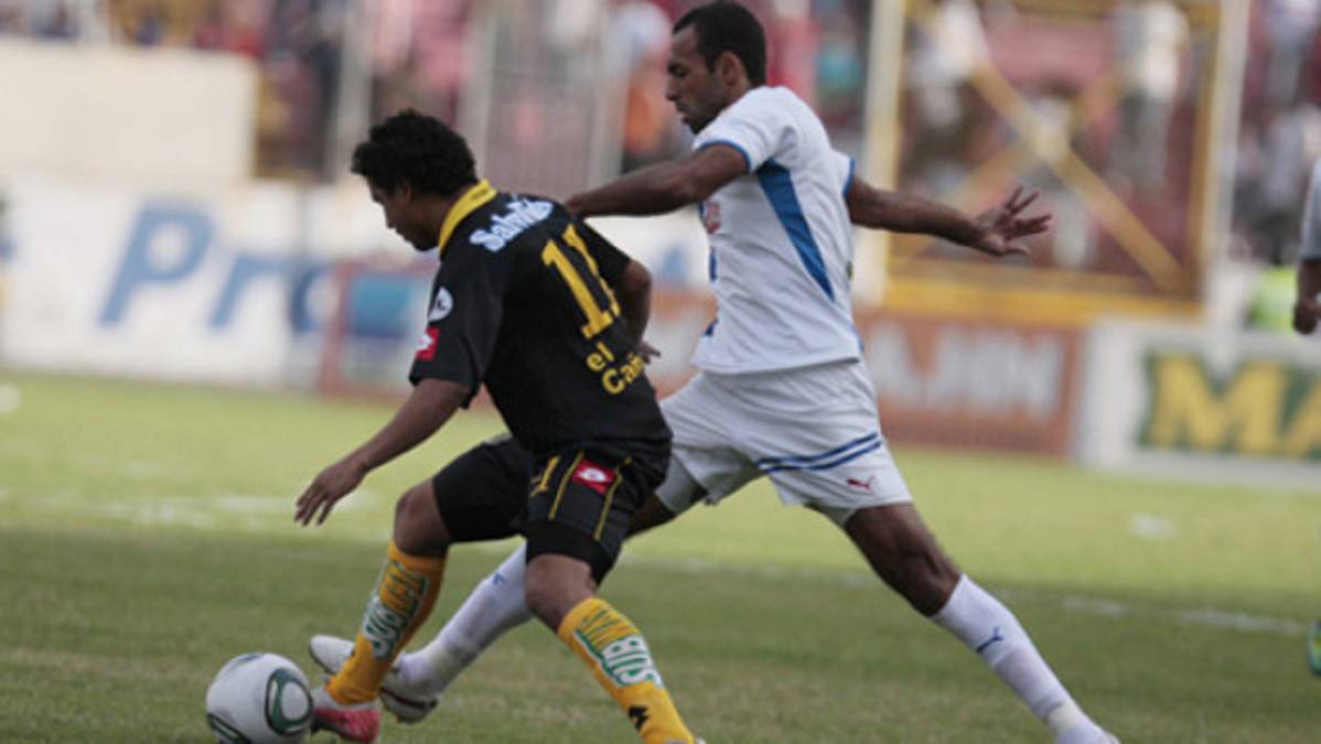 Olimpia da un paso gigante al título