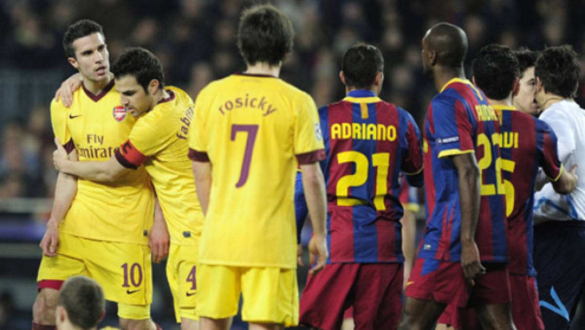 El Barcelona clasifica sufriendo