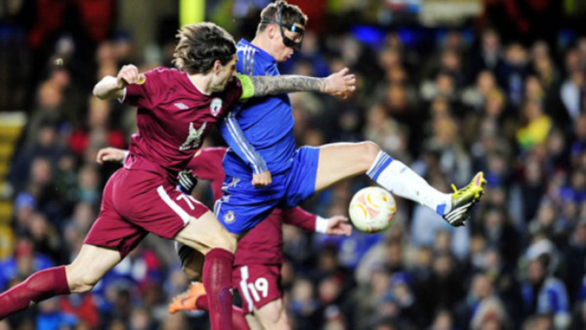 Torres acerca al Chelsea a semifinales