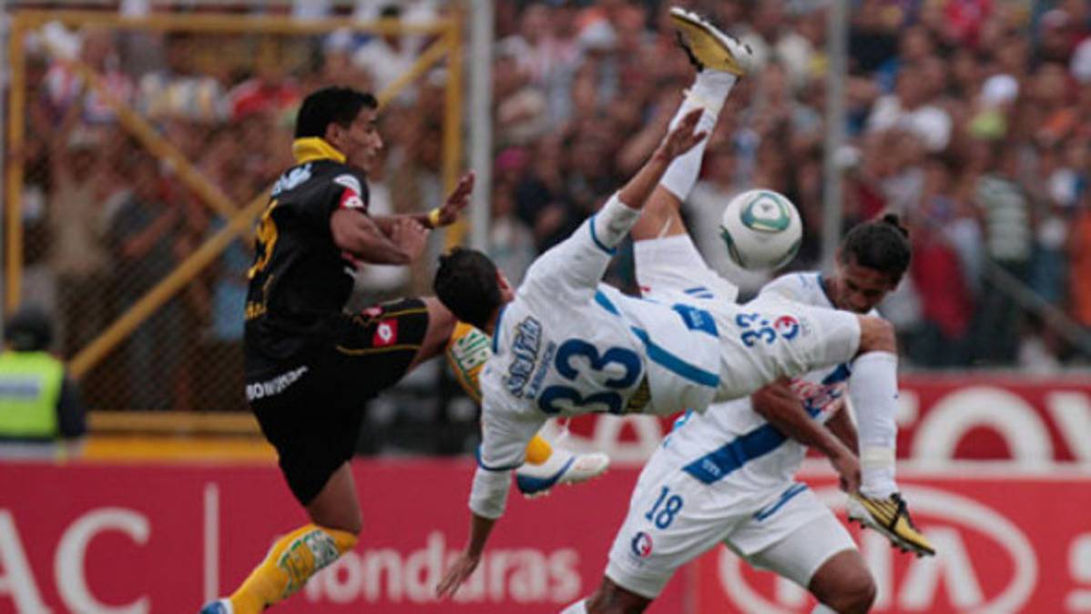 Olimpia da un paso gigante al título