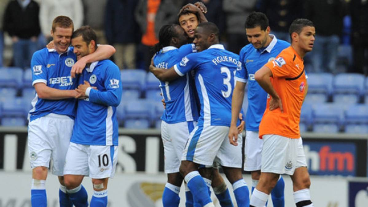 El Wigan goleó y acaricia la salvación