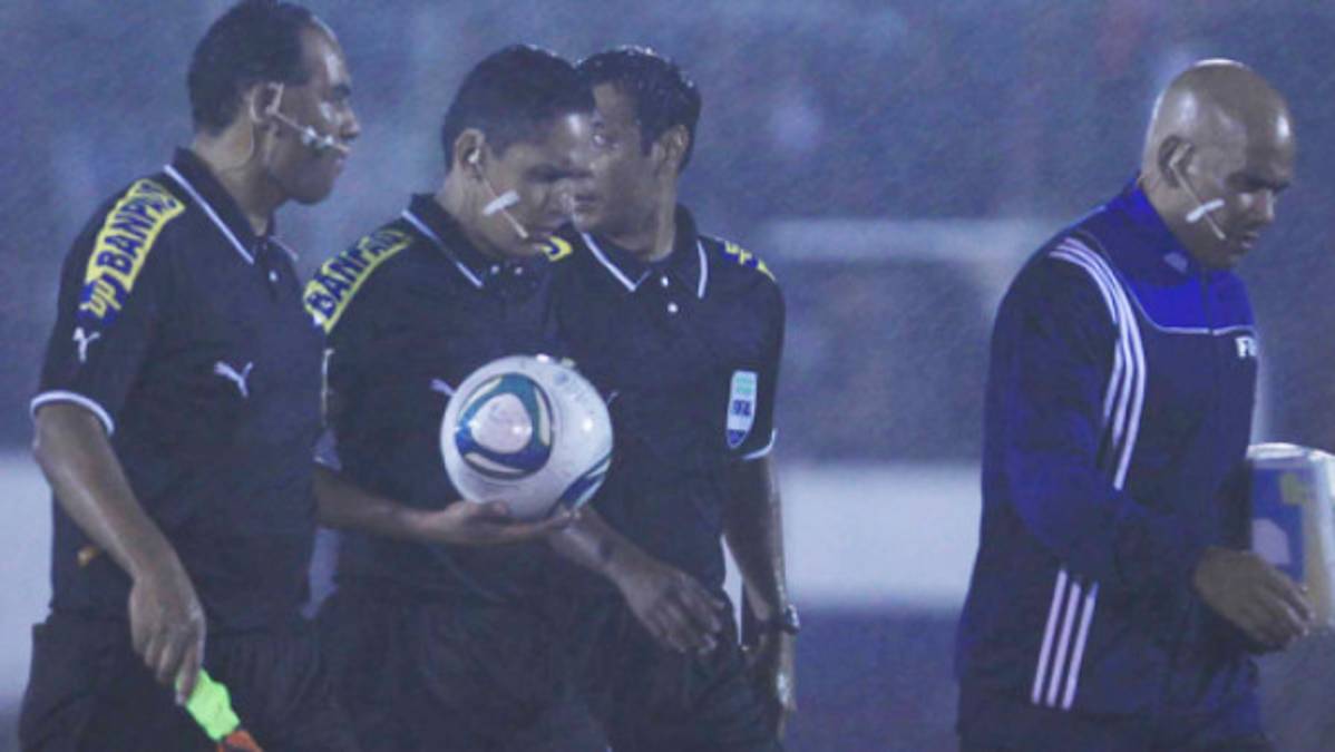 Liga pide expulsión de Mario Moncada