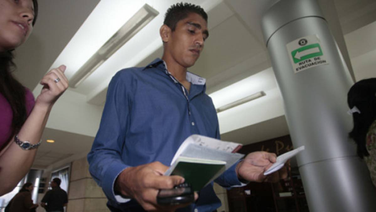 Jorge 'Pitbull' Claros se fue a Escocia