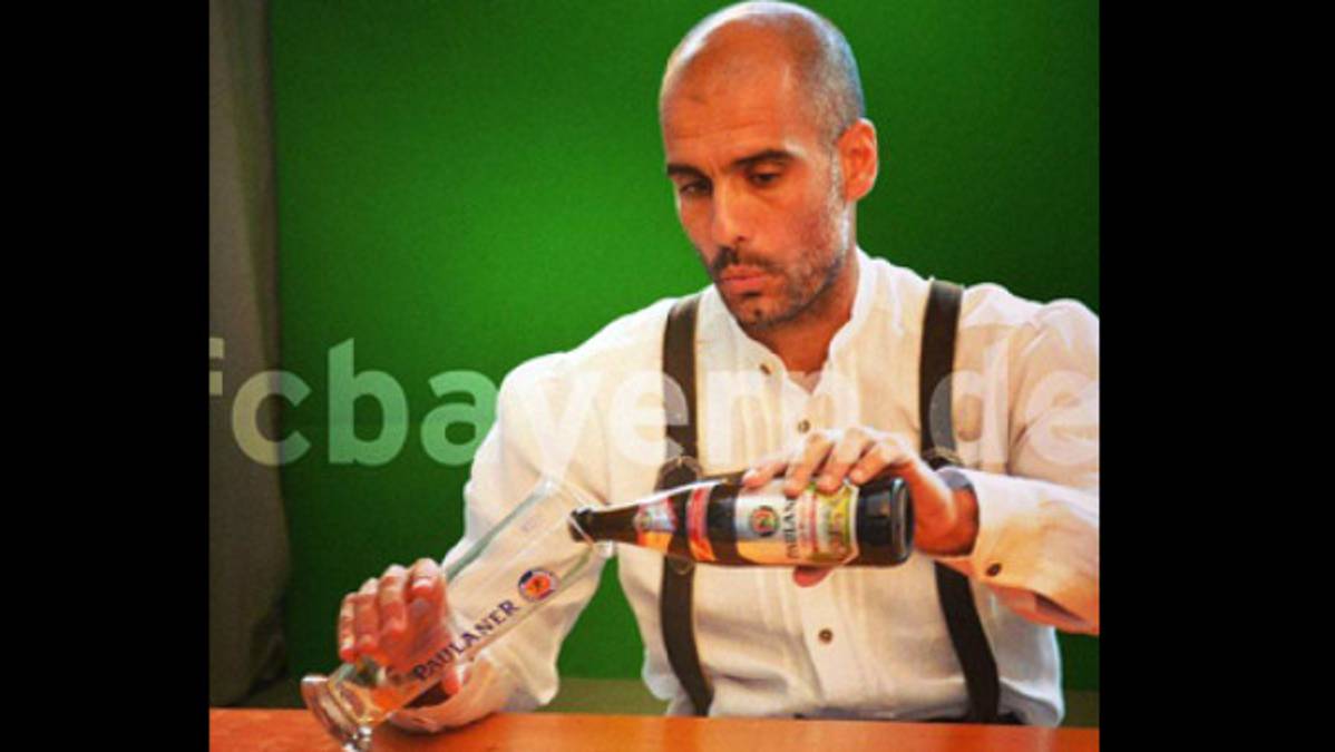 Pep Guardiola se viste de bávaro para un anuncio