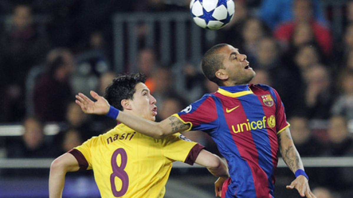 El Barcelona clasifica sufriendo