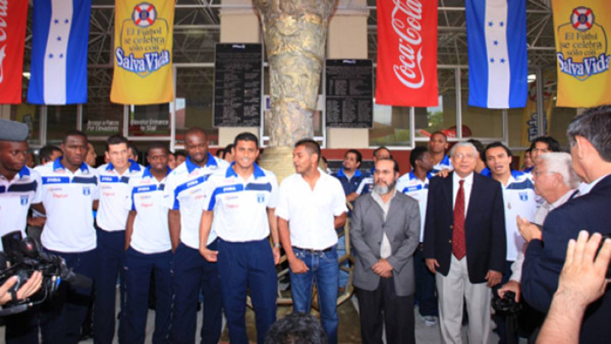 ¡800 mil lempiras costó este monumento!