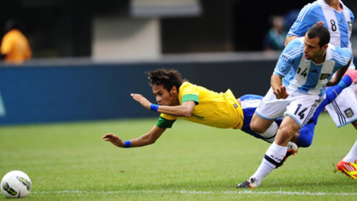 Hat trick de Messi para vencer a Brasil