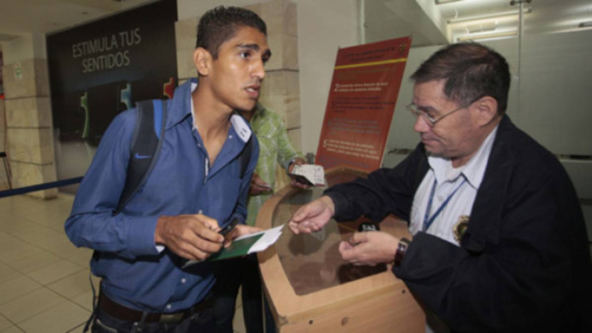 Jorge 'Pitbull' Claros se fue a Escocia