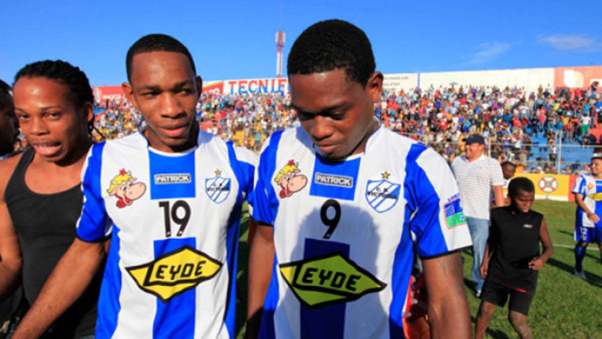 La gran celebración de los jugadores del Victoria