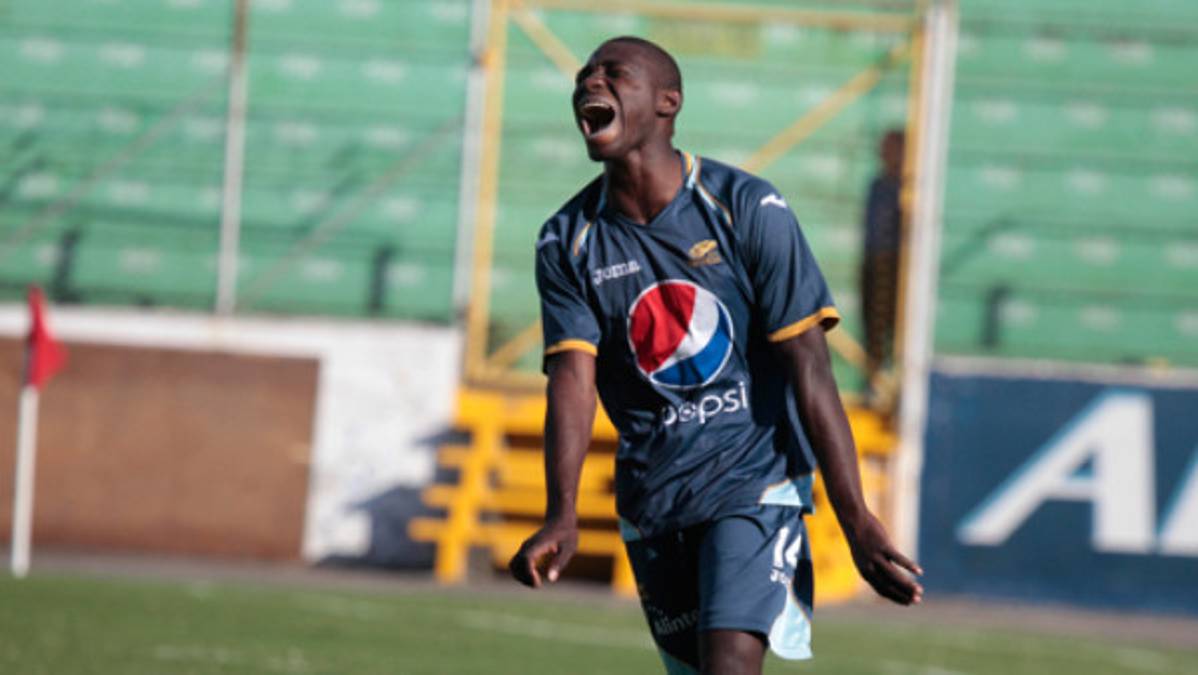 Motagua golea y se resiste a morir