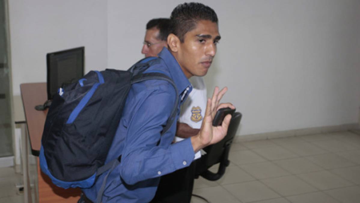 Jorge 'Pitbull' Claros se fue a Escocia