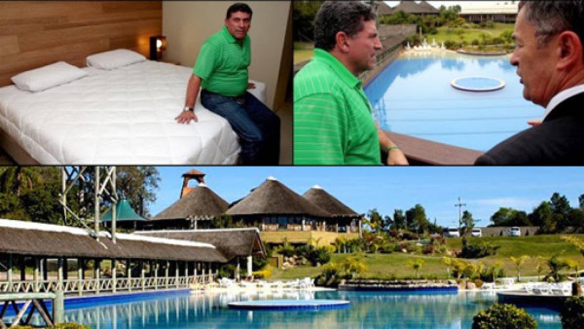 Luis Suárez visita sedes en Porto Alegre