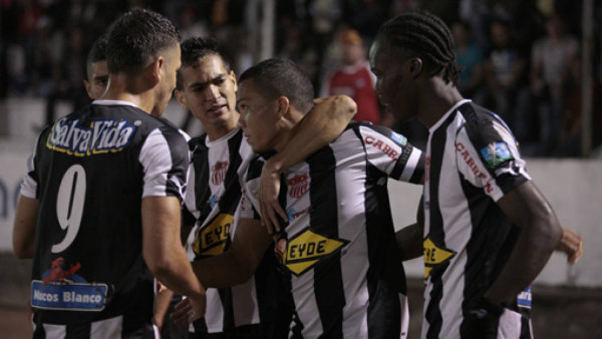 Vida le sacó un punto de oro al Deportes Savio