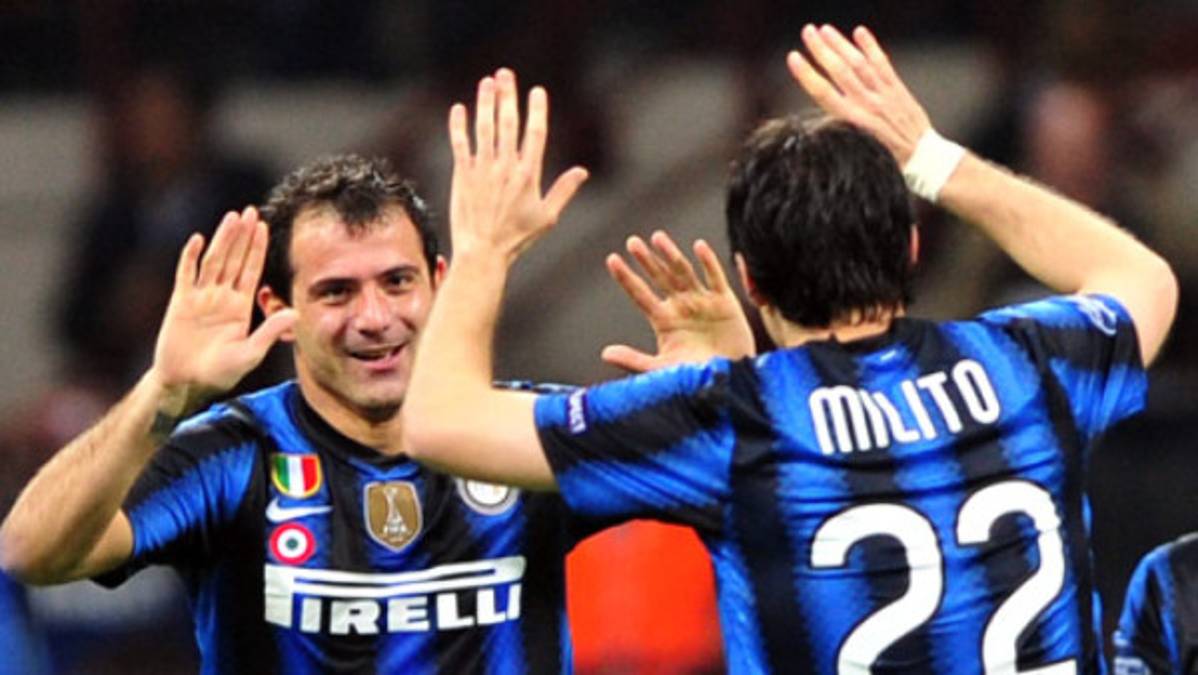 Schalke 04 con pie y medio en semifinales