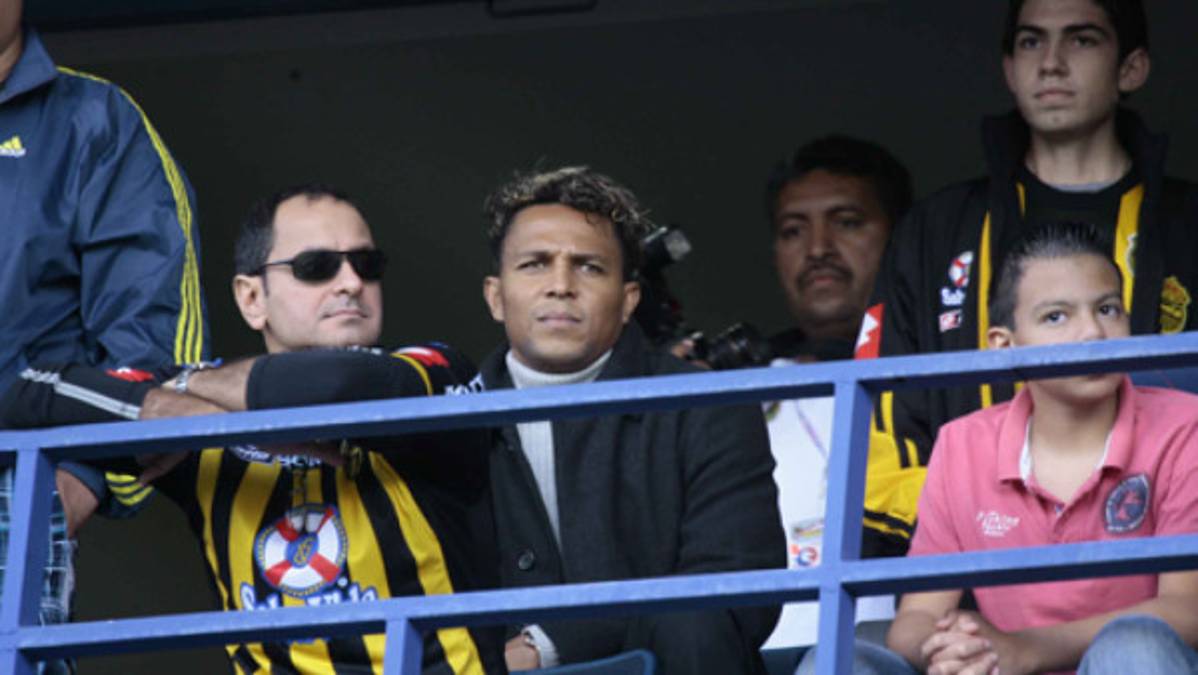 Carlos Pavón anunció su retiro