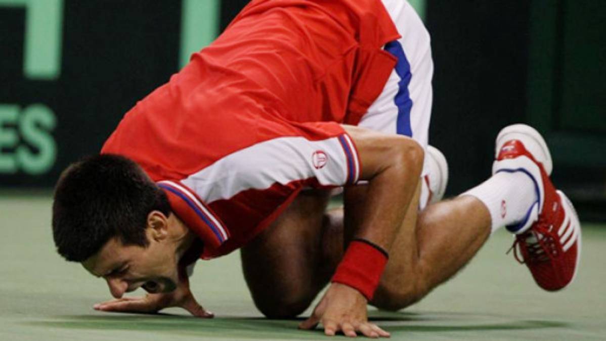 Lesión deja a Djokovic llorando y eliminado