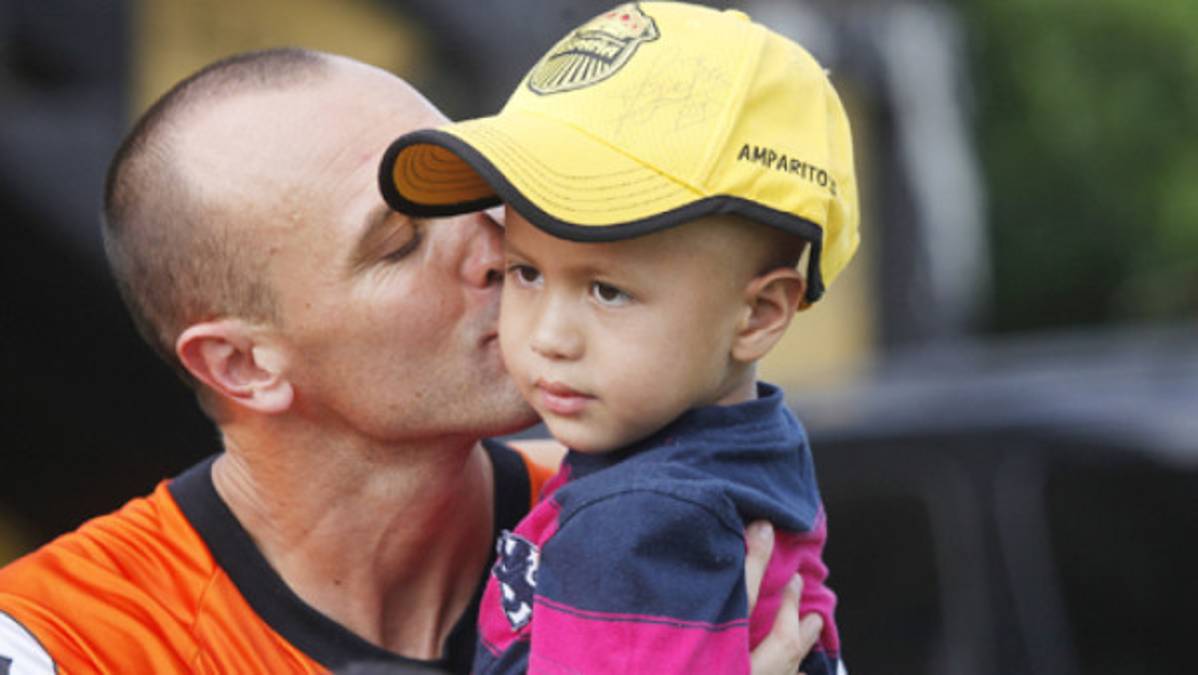 Real España recibe una visita especial