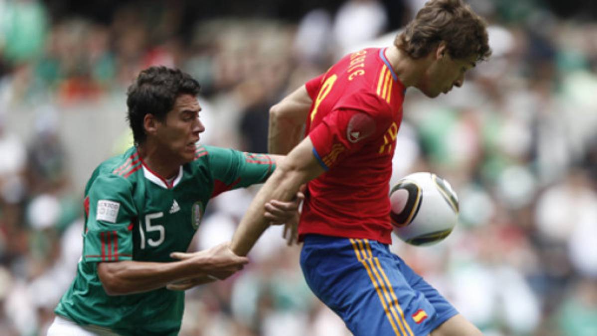 España rescata empate ante México