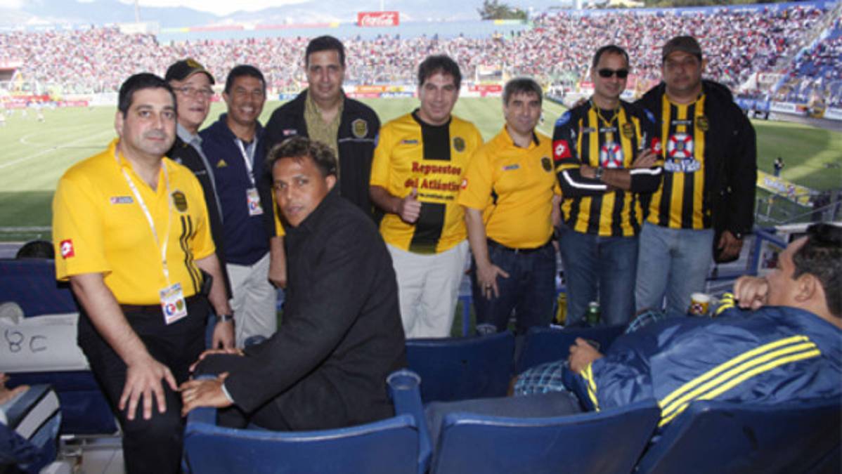 Carlos Pavón anunció su retiro