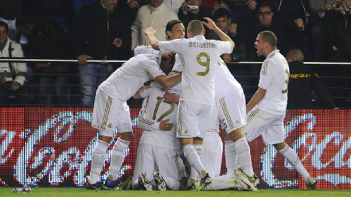 ¡Real Madrid deja más vivo al Barcelona!