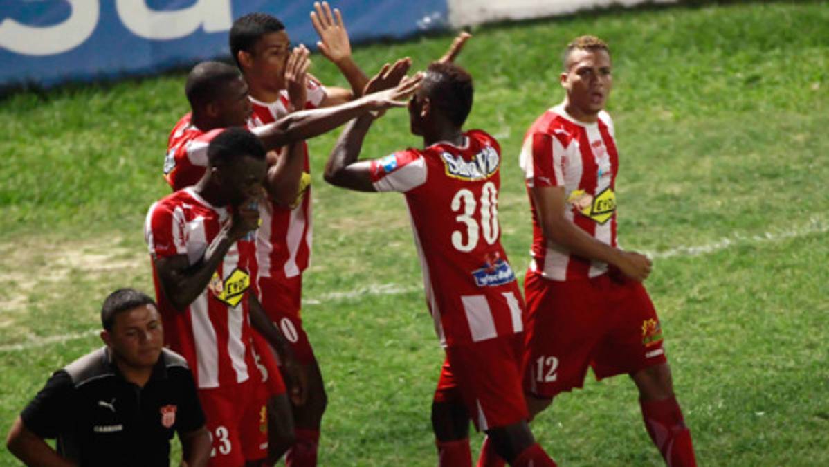 Vida 'roba' los tres puntos al Real España