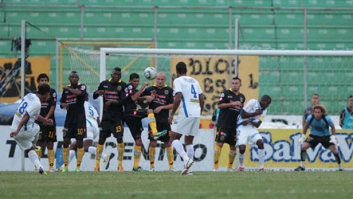 Olimpia da un paso gigante al título