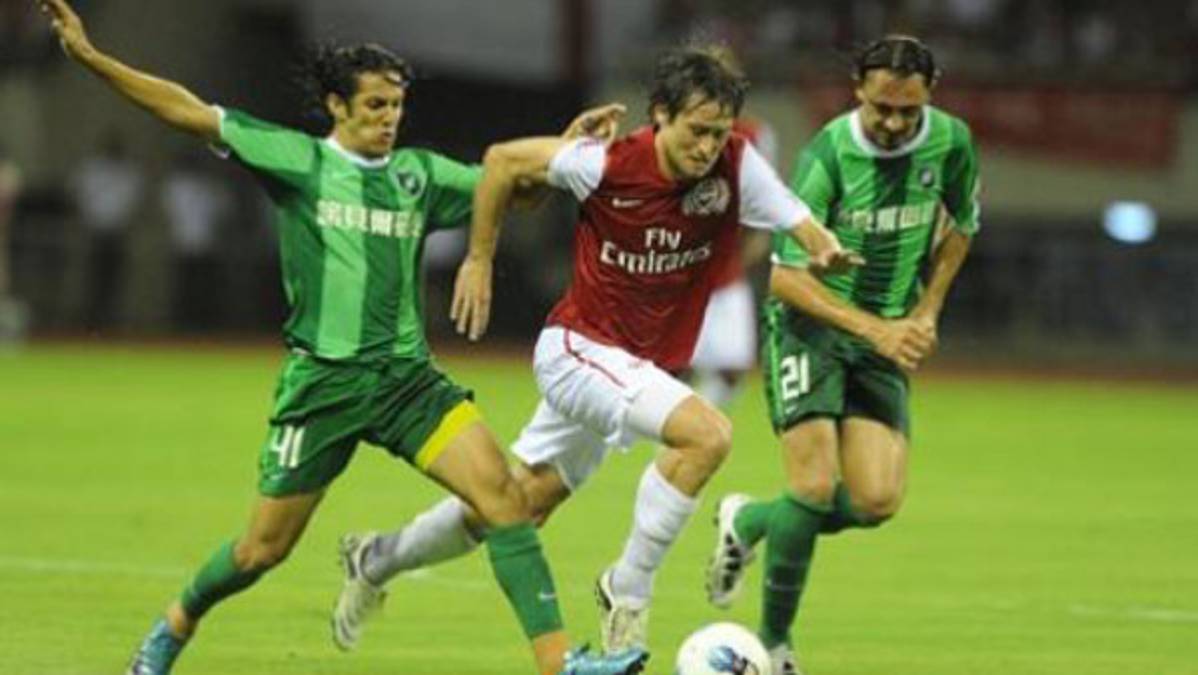 Randy Diamond debutó ante Arsenal