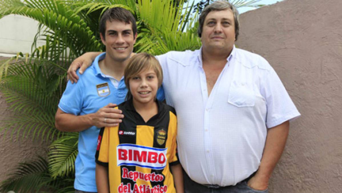 Familia de Jonatan Hansen es 'catracha”