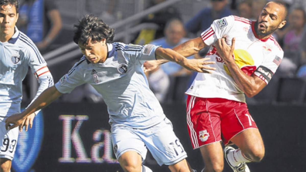 Roger Espinoza se mete a los playoff de la MLS