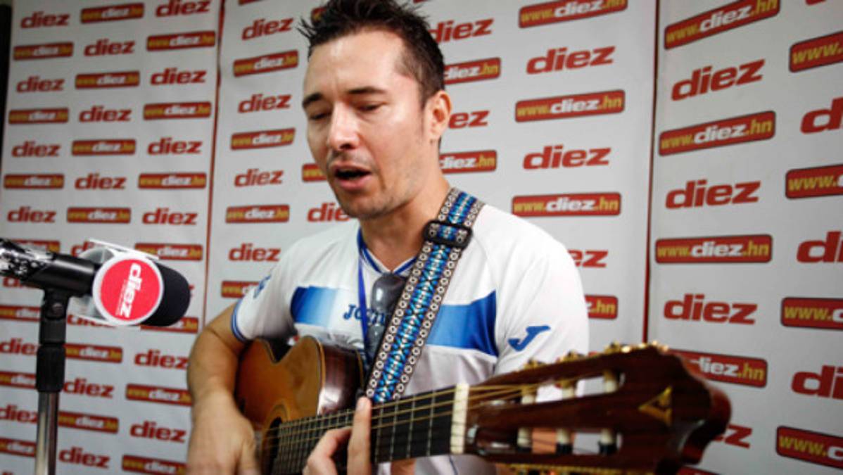 La canción de Polache tras ser deportado