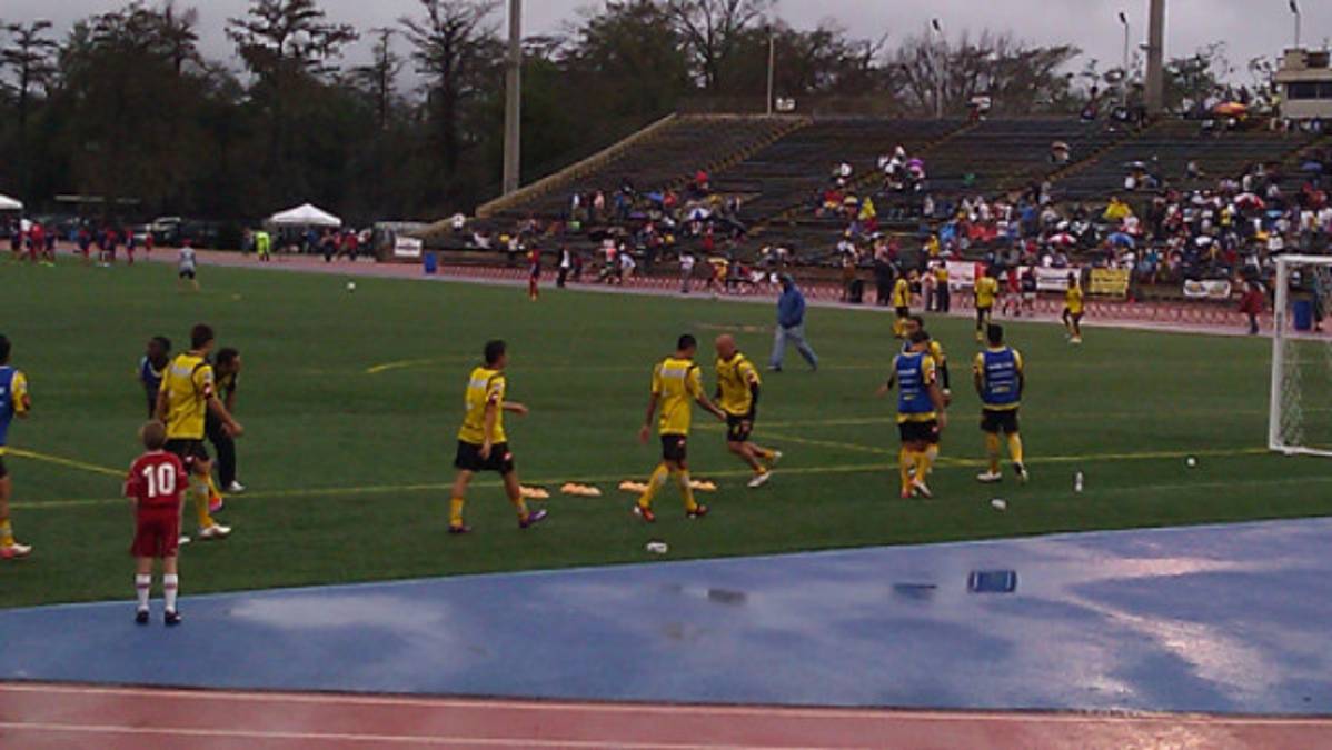 Real España no sacó la cara ante Chicago