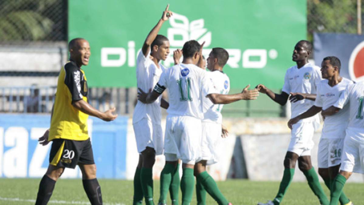 Platense perdona e Hispano aprovecha