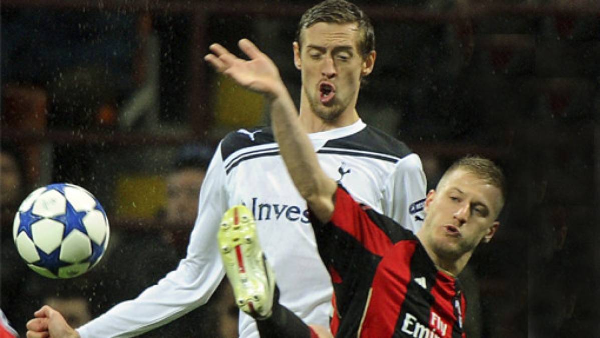 Wilson y Tottenham golpean al Milan