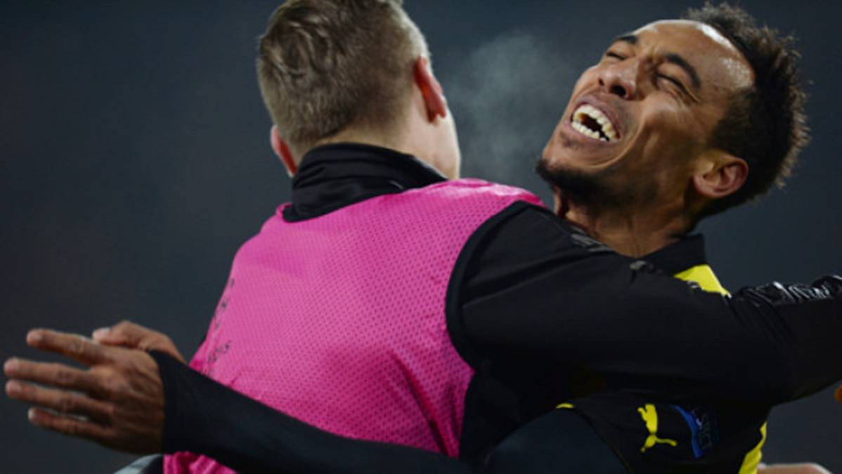 Borussia Dortmund derrota al Nápoli y se mete a la pelea