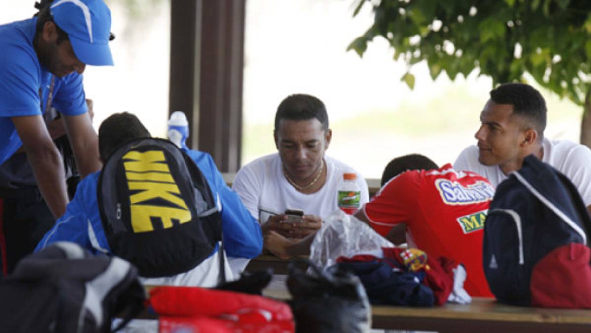 Walter Hernández, fuera del Olimpia