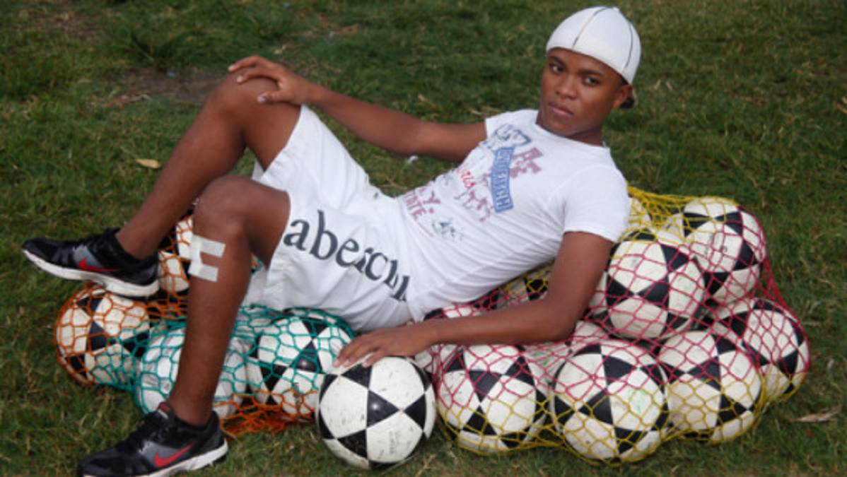 'Me molesta que me comparen con Chicharito'